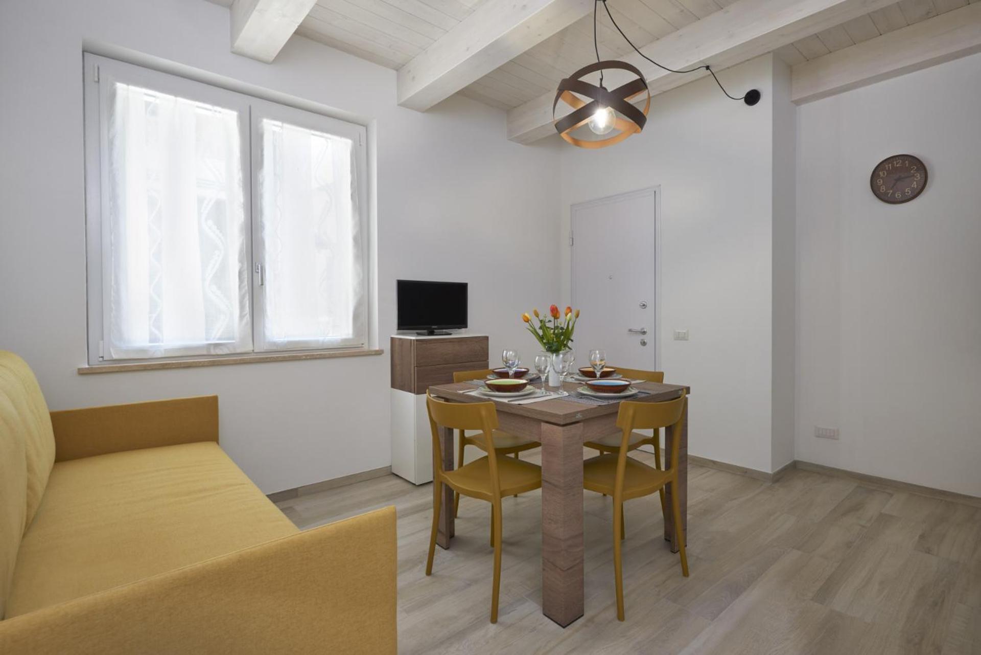 Moderno Appartamento In Pieno Centro 西维尔诺瓦·马尔凯 外观 照片